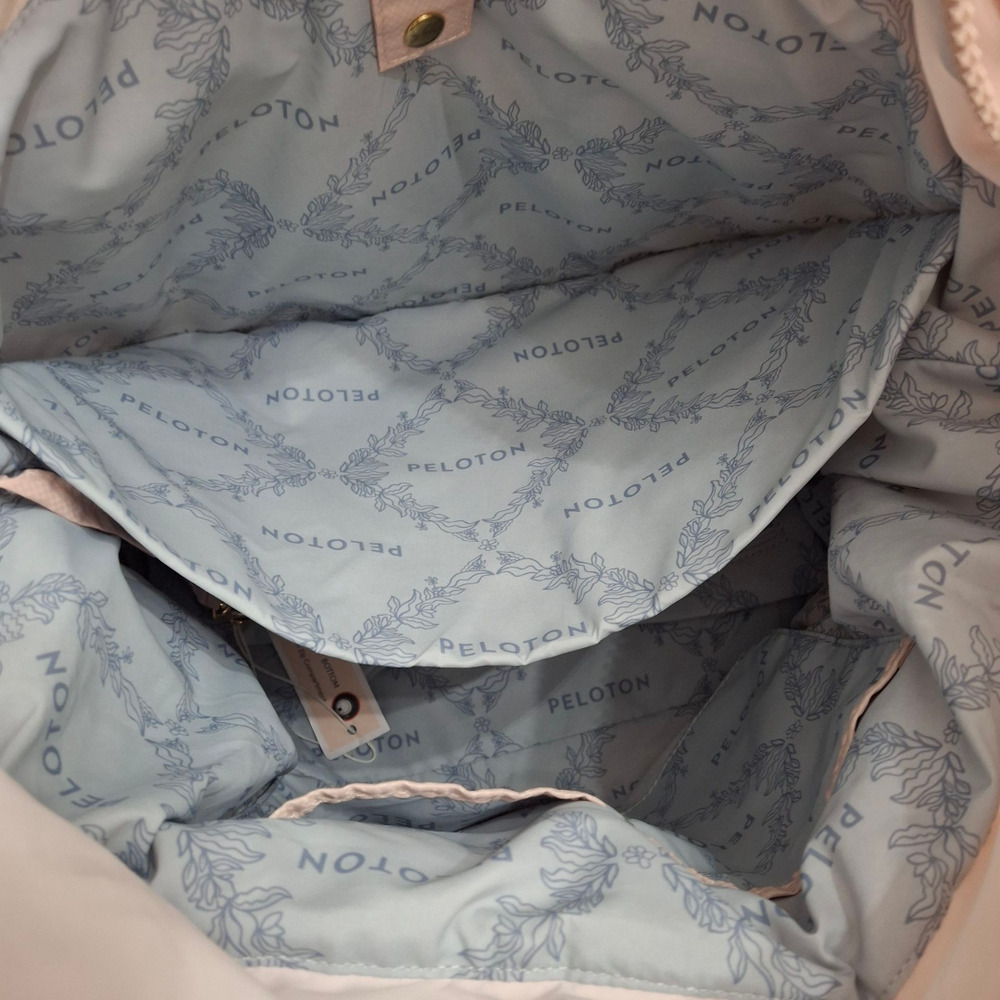 NWOT‎ Peloton x Oliver Thomas Kitchen Sink Pink Quilted Gym Bag - Picture 7 of 8